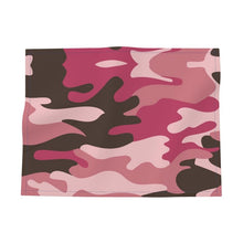 将图片加载到图库查看器,Pink Camouflage Fabric Placemats by The Photo Access