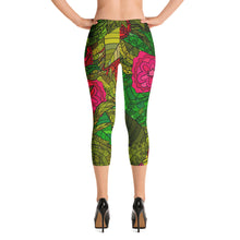 Load image into Gallery viewer, HAND DRAWN FLORAL SEAMLESS PATTERN CAPRI LEGGINGS BY THE PHOTO ACCESS