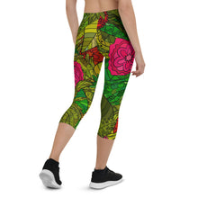 Load image into Gallery viewer, HAND DRAWN FLORAL SEAMLESS PATTERN CAPRI LEGGINGS BY THE PHOTO ACCESS