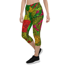 Load image into Gallery viewer, HAND DRAWN FLORAL SEAMLESS PATTERN CAPRI LEGGINGS BY THE PHOTO ACCESS